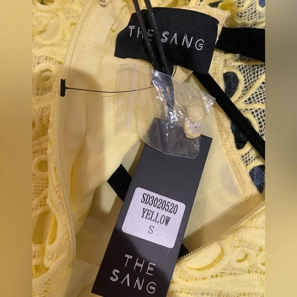 The Sang CROCHET LACE WITH BELL SLEEVE DETAILED MINI DRESS Size Small - Picture 2 of 2